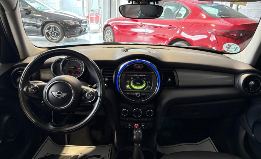MINI MINI COOPER D 5 PUERTAS Automático